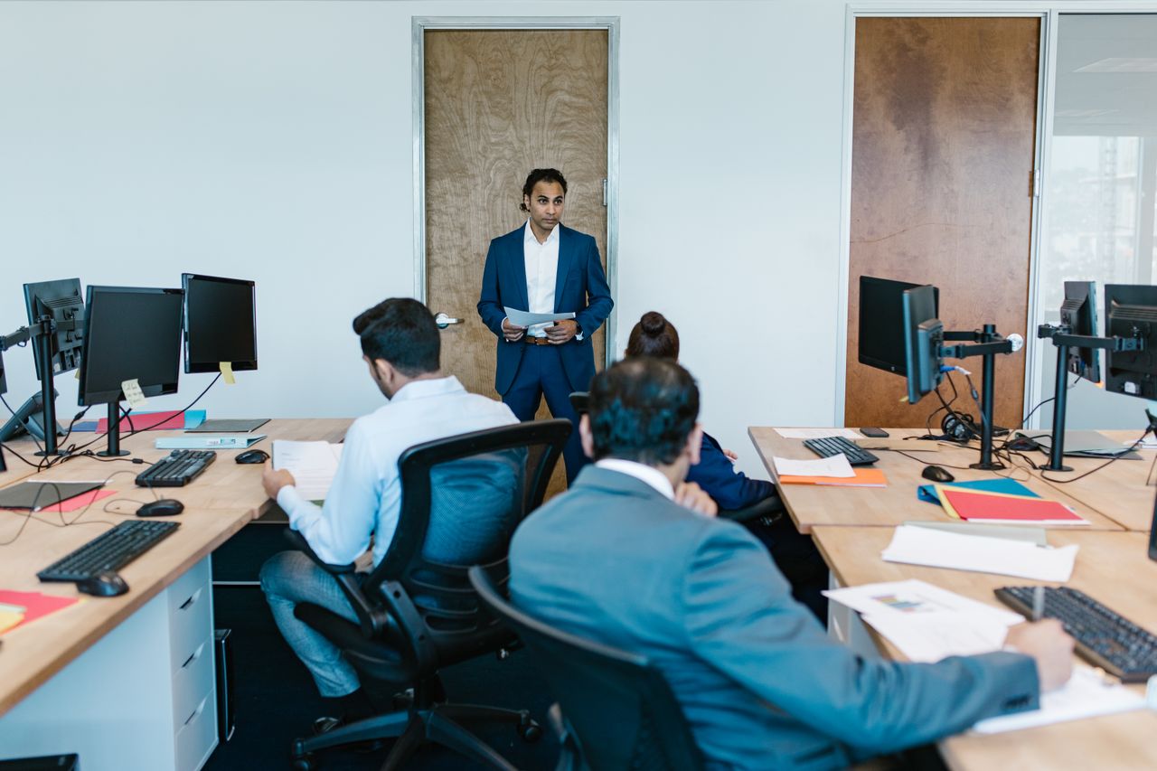 How to Transition into Global Supply Chain Roles: An Executive Blueprint