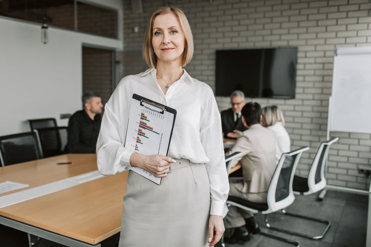 Building an Executive Presence in Luxury Hospitality: Gravitas, Authority, and Vision in Global Boardrooms